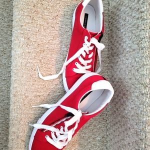 Tommy Hilfiger tennis shoes